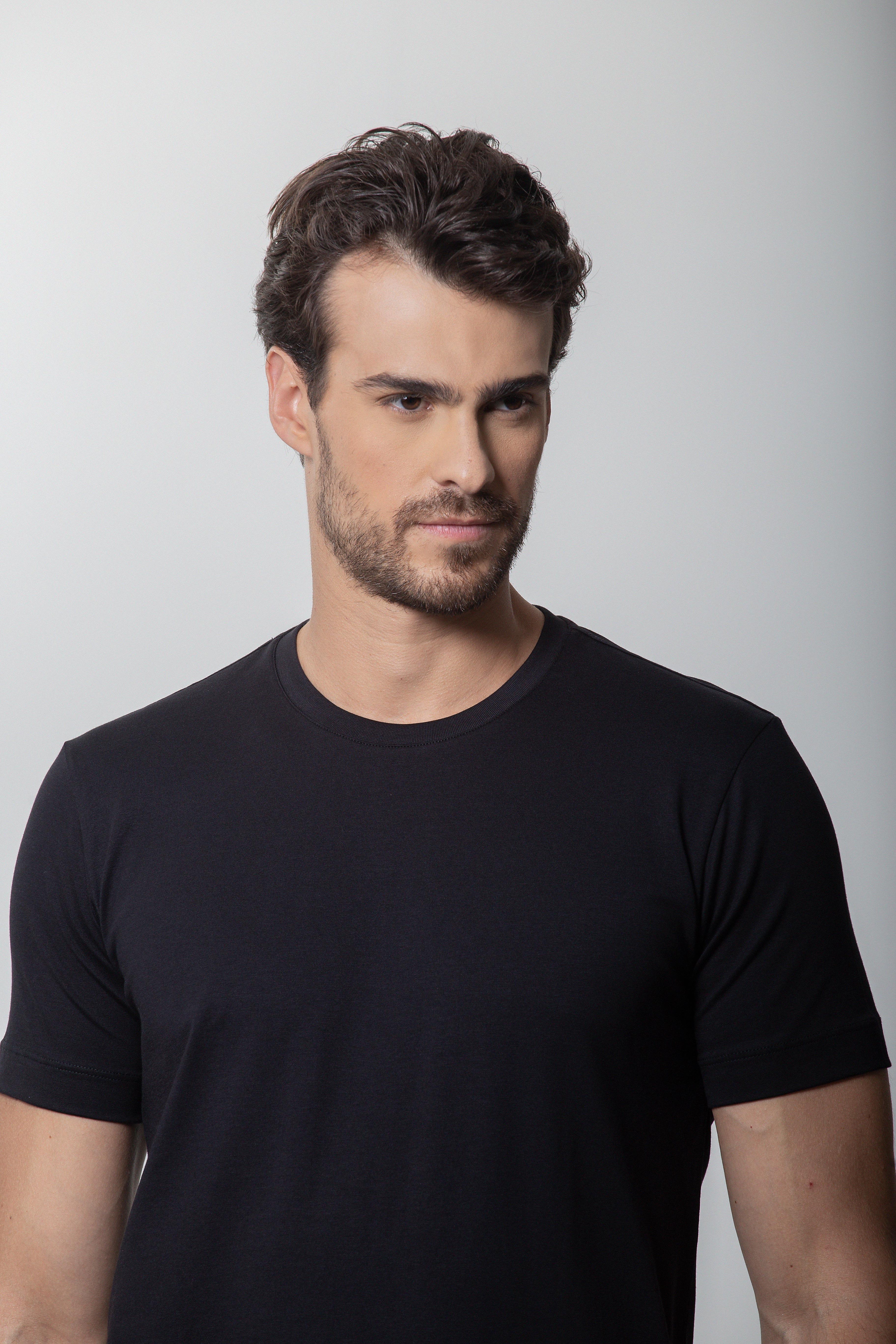 #cor_preto
