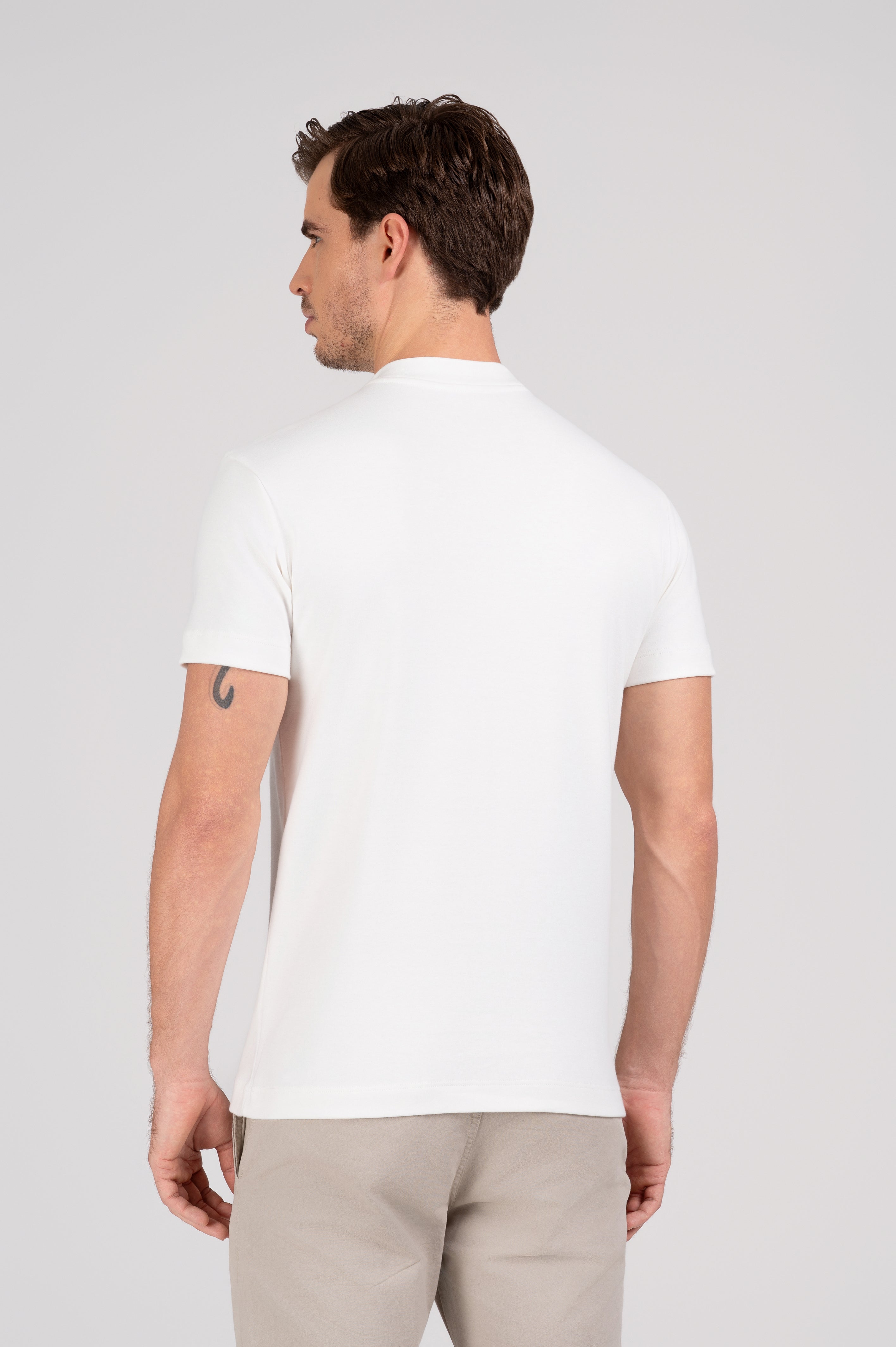 (KIT6) Camiseta Gola Alta Suedine Egípcio